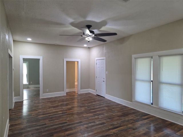 405 W Graham Street, Godley, TX 76044