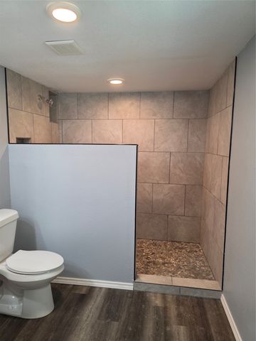 405 W Graham Street, Godley, TX 76044