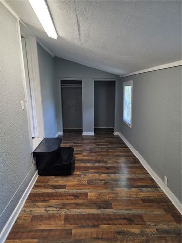 405 W Graham Street, Godley, TX 76044