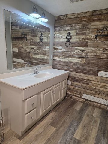 405 W Graham Street, Godley, TX 76044