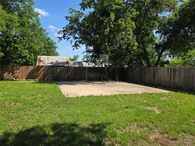405 W Graham Street, Godley, TX 76044