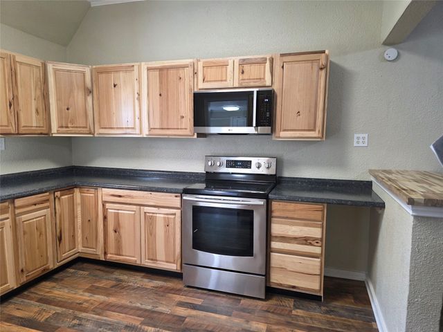 405 W Graham Street, Godley, TX 76044