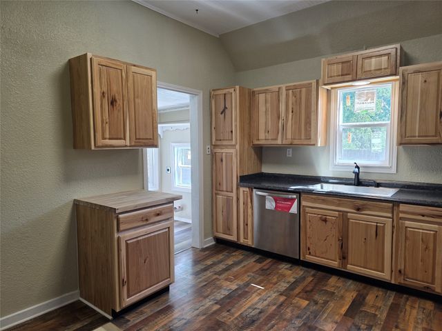 405 W Graham Street, Godley, TX 76044