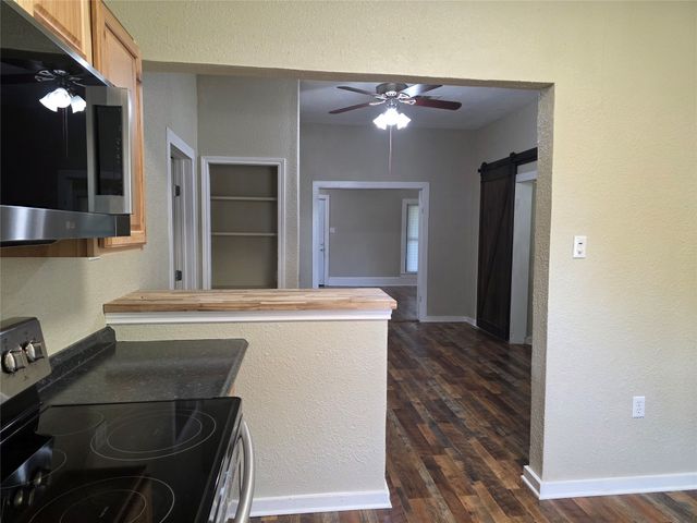 405 W Graham Street, Godley, TX 76044