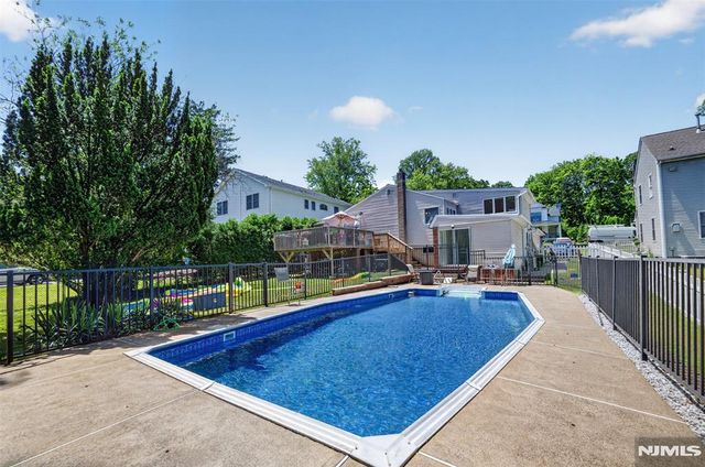 447 Van Dyke Street, Ridgewood, NJ 07450
