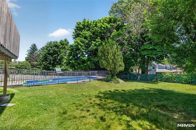 447 Van Dyke Street, Ridgewood, NJ 07450