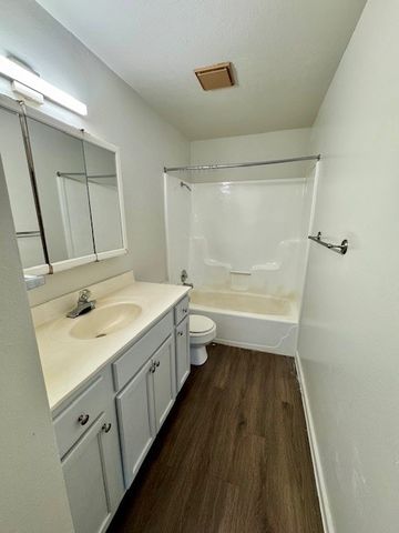 920 N Leverett Avenue 821, Fayetteville, AR 72701