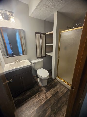100 Shady View Dr, Hendersonville, TN 37075