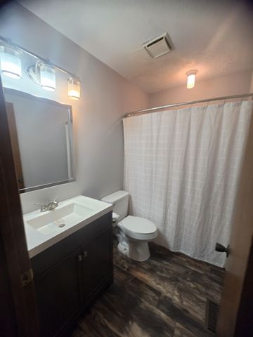 100 Shady View Dr, Hendersonville, TN 37075