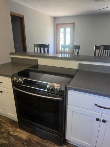 100 Shady View Dr, Hendersonville, TN 37075