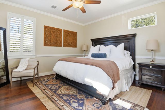 410 Peach Street, Tomball, TX 77375