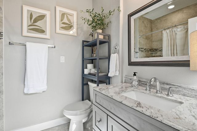 410 Peach Street, Tomball, TX 77375