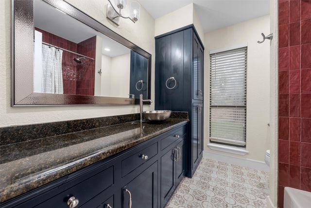 3241 Village Park Drive, Waco, TX 76708