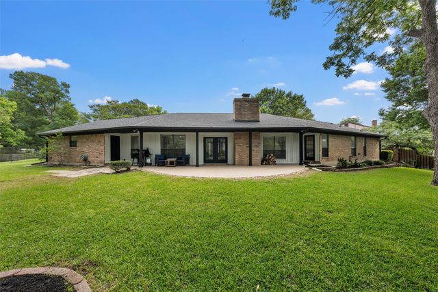 3241 Village Park Drive, Waco, TX 76708