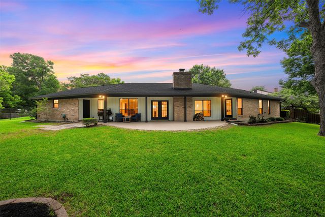 3241 Village Park Drive, Waco, TX 76708