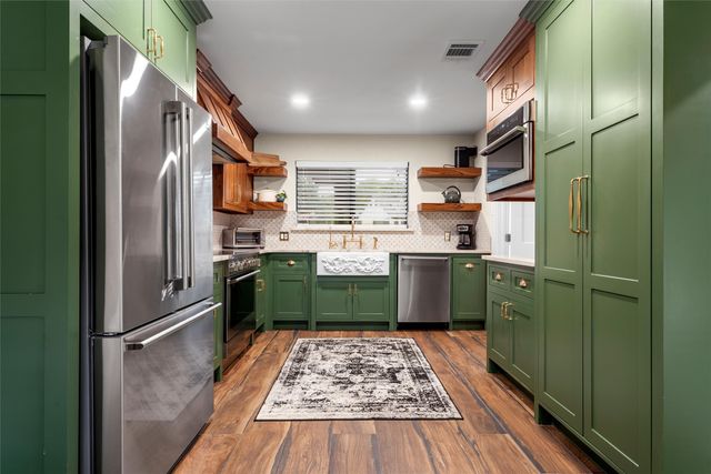 3241 Village Park Drive, Waco, TX 76708
