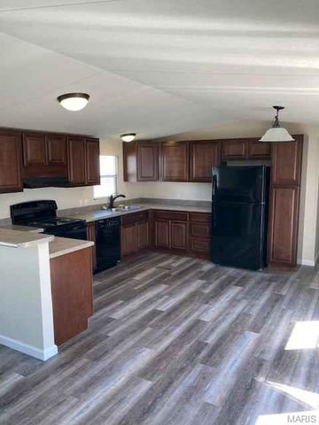 198 Firehouse Drive, Waynesville, MO 65583