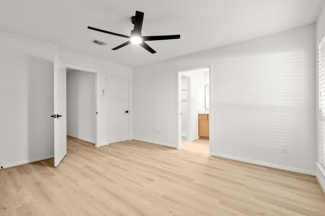 8 S Woodstock Circle Drive, The Woodlands, TX 77381