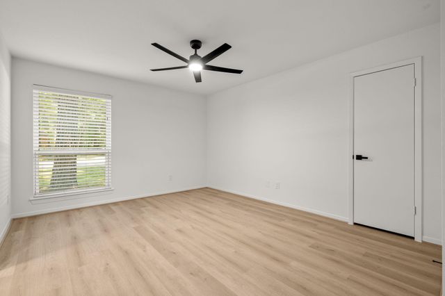 8 S Woodstock Circle Drive, The Woodlands, TX 77381