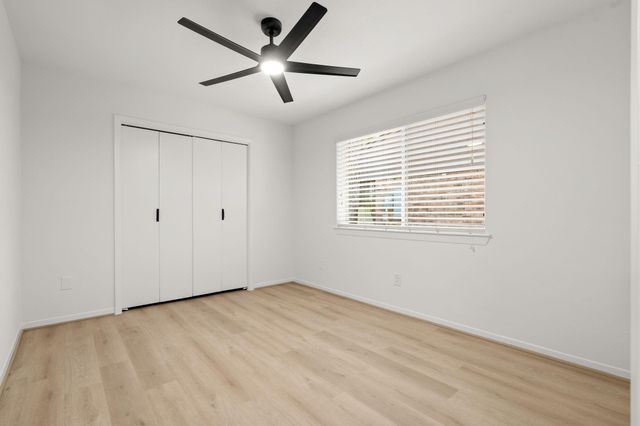 8 S Woodstock Circle Drive, The Woodlands, TX 77381