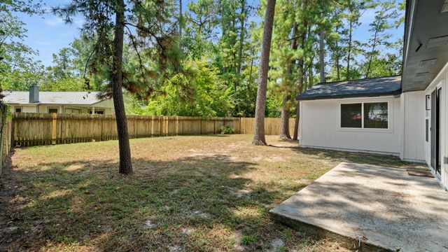 8 S Woodstock Circle Drive, The Woodlands, TX 77381