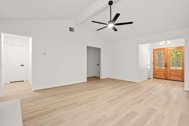 8 S Woodstock Circle Drive, The Woodlands, TX 77381