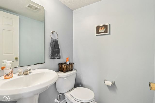 2879 Bluewood Way, Plainfield, IN 46168