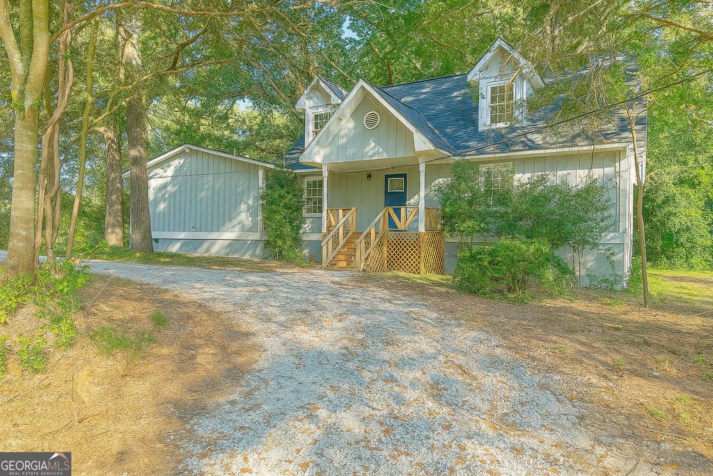 23 Club Drive, Locust Grove, GA 30248