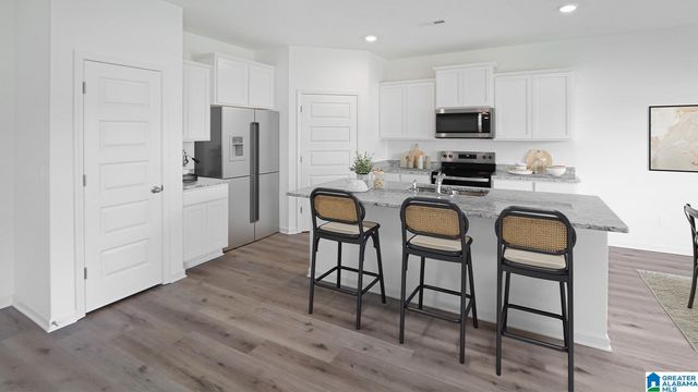 325 CREEK BEND LANE, Alabaster, AL 35007