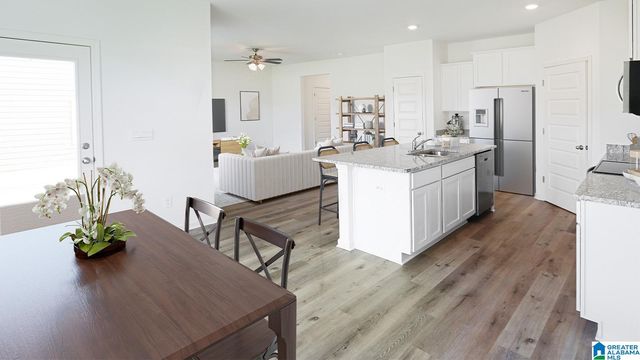 325 CREEK BEND LANE, Alabaster, AL 35007
