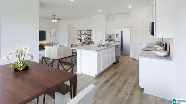 325 CREEK BEND LANE, Alabaster, AL 35007