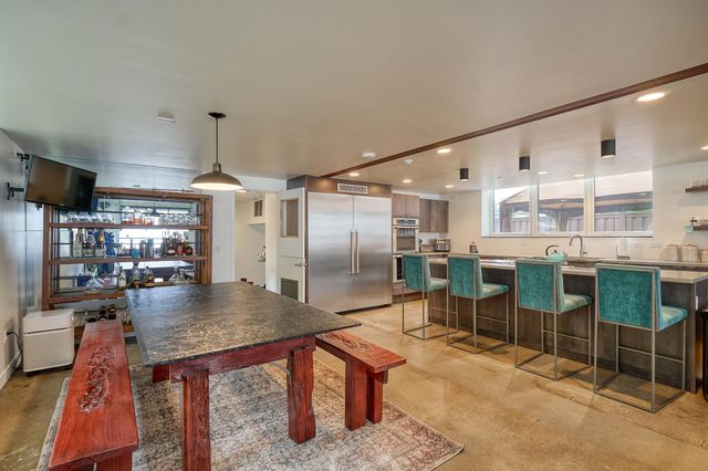 1290 Snelling Avenue N, Saint Paul, MN 55108