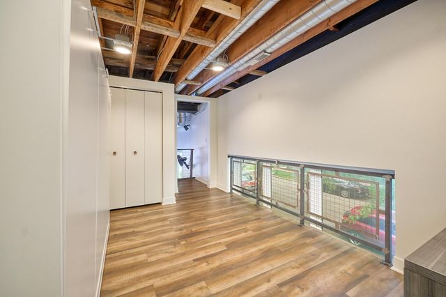 1290 Snelling Avenue N, Saint Paul, MN 55108