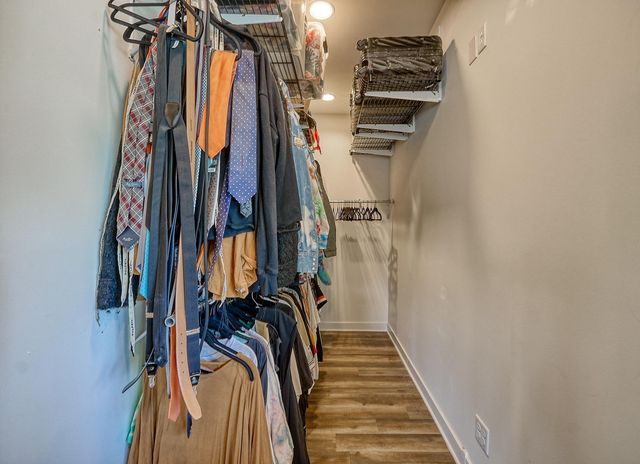 1290 Snelling Avenue N, Saint Paul, MN 55108