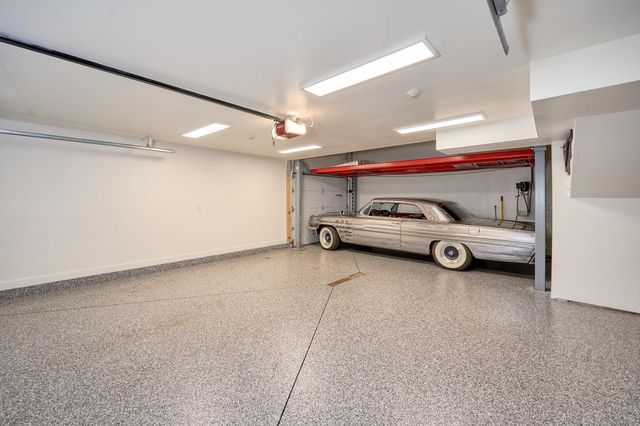 1290 Snelling Avenue N, Saint Paul, MN 55108