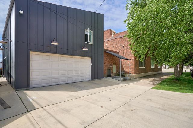 1290 Snelling Avenue N, Saint Paul, MN 55108