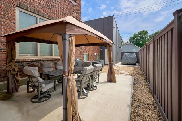 1290 Snelling Avenue N, Saint Paul, MN 55108