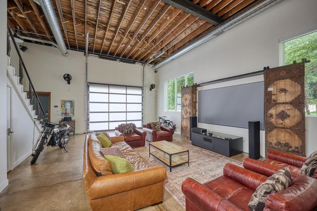 1290 Snelling Avenue N, Saint Paul, MN 55108