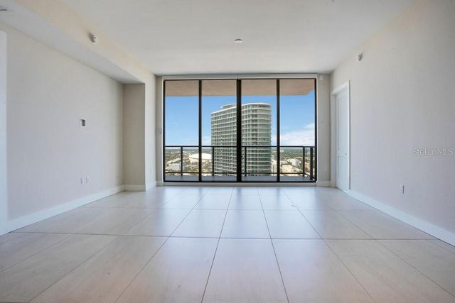 275 1ST AVENUE S 3808, St Petersburg, FL 33701