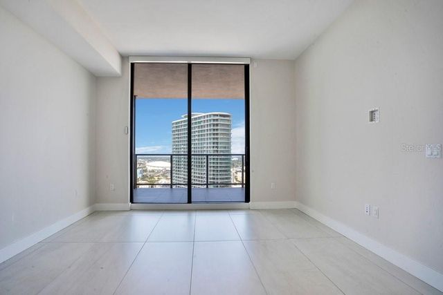 275 1ST AVENUE S 3808, St Petersburg, FL 33701