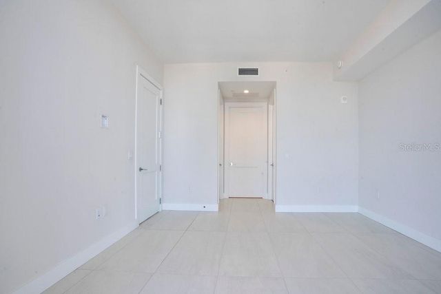 275 1ST AVENUE S 3808, St Petersburg, FL 33701