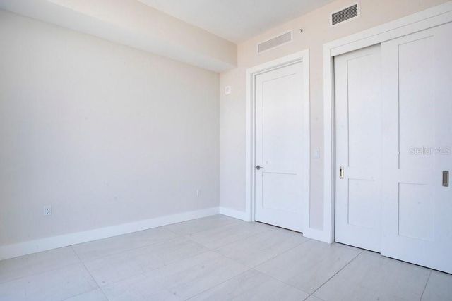 275 1ST AVENUE S 3808, St Petersburg, FL 33701