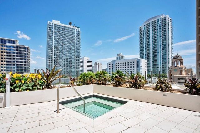 275 1ST AVENUE S 3808, St Petersburg, FL 33701