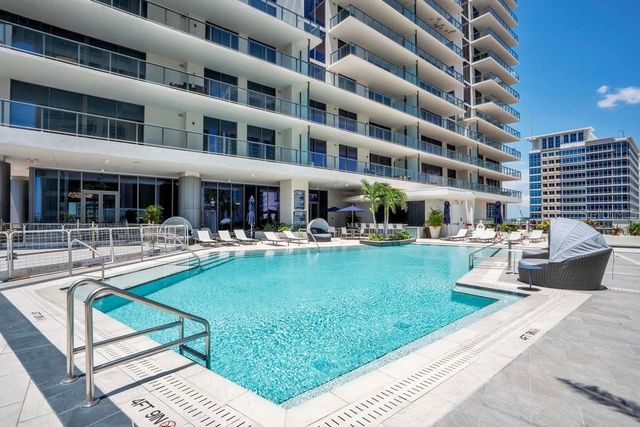 275 1ST AVENUE S 3808, St Petersburg, FL 33701