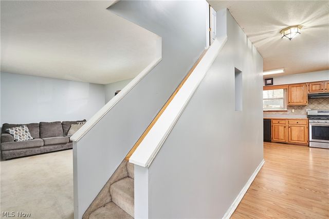 917 Proehl Drive, Barberton, OH 44203