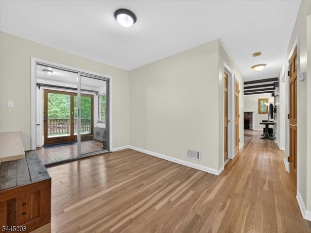 157 Grove St, Ramsey Boro, NJ 07446