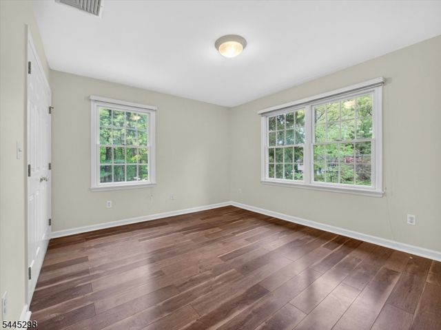 157 Grove St, Ramsey Boro, NJ 07446