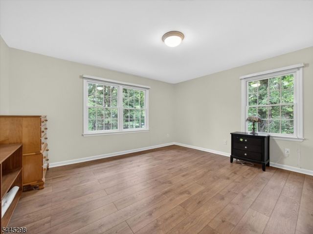 157 Grove St, Ramsey Boro, NJ 07446