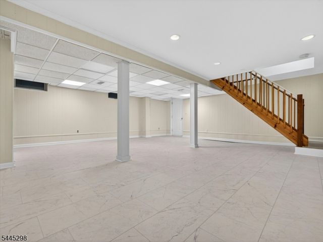 157 Grove St, Ramsey Boro, NJ 07446
