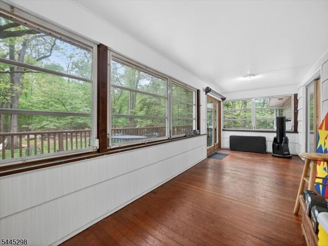157 Grove St, Ramsey Boro, NJ 07446
